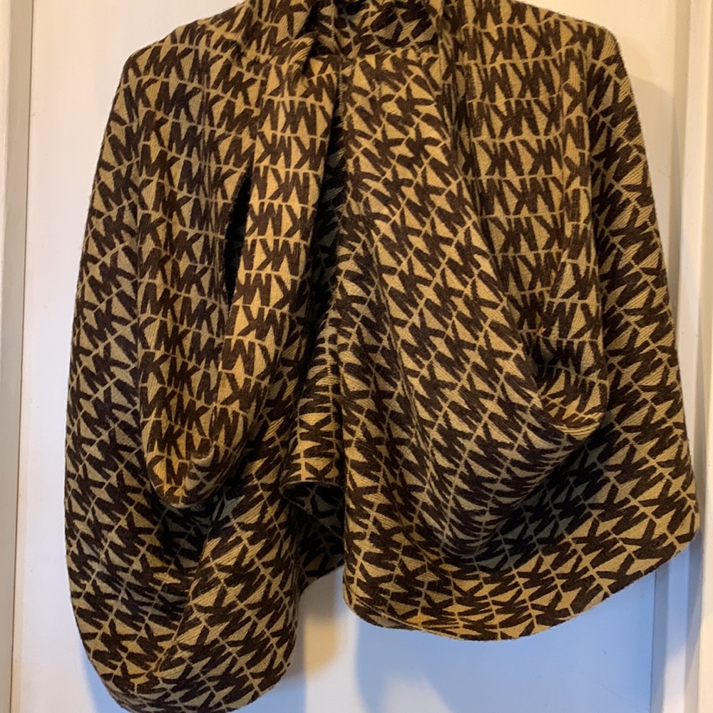 MK Infinity SCARF - Picture 3 of 3